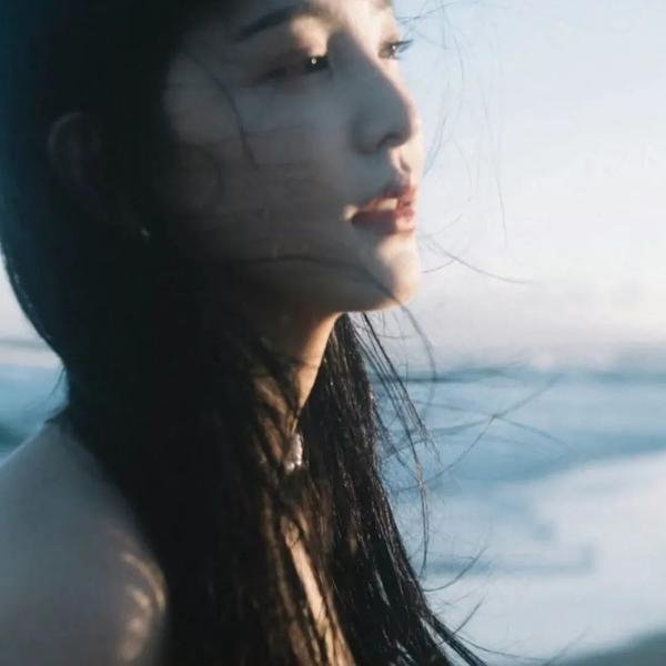 与爱同居